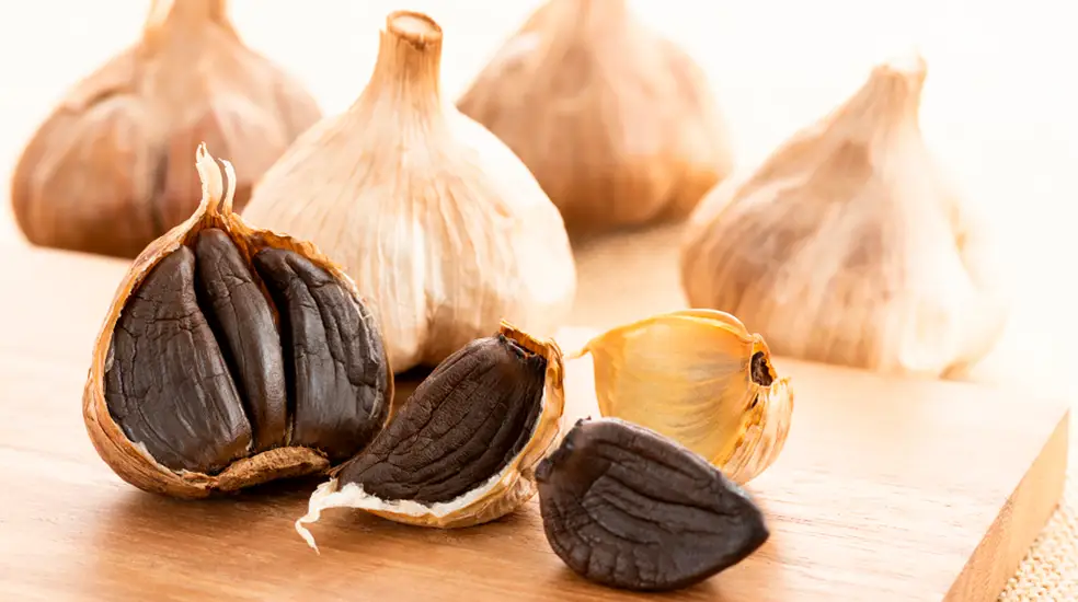 beneficios del ajo negro
