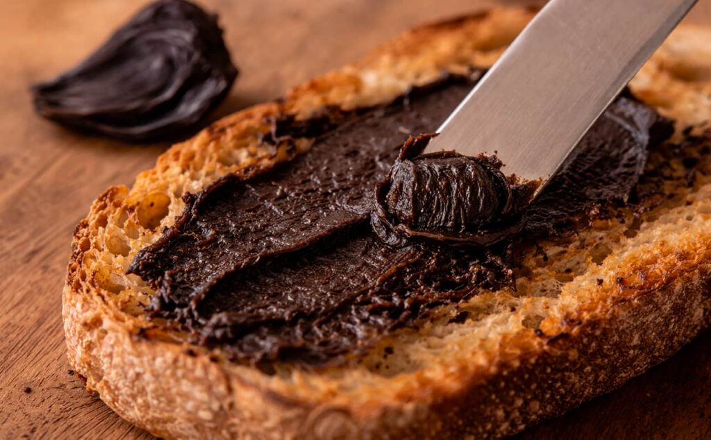 como tomar ajo negro